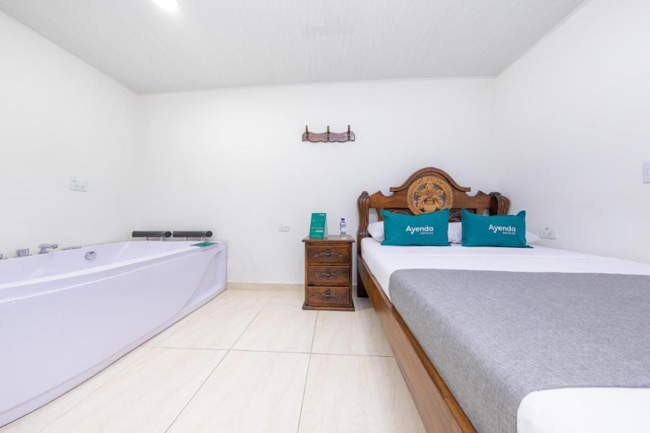 Hotel Vegas Sergio Medellín Extérieur photo