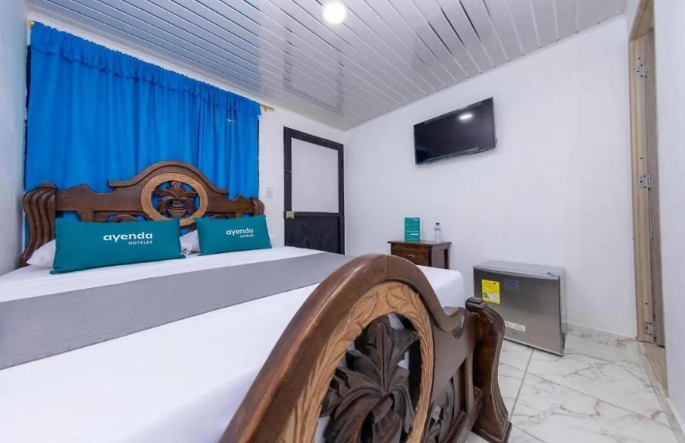 Hotel Vegas Sergio Medellín Extérieur photo